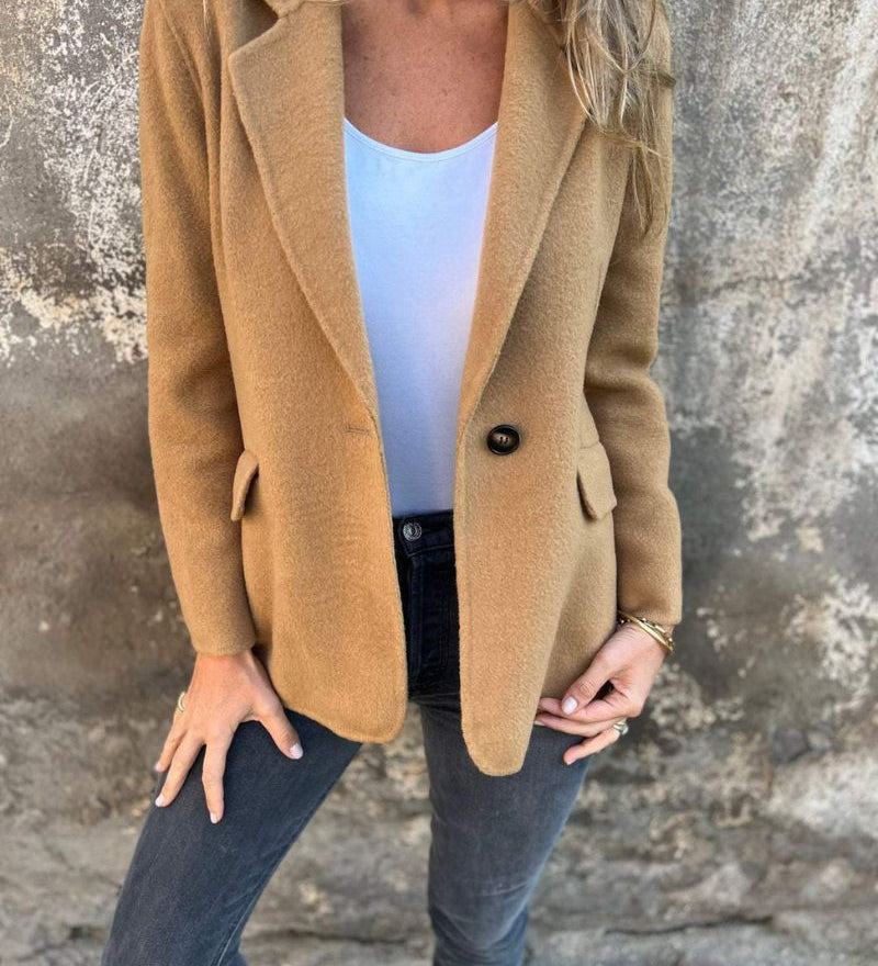 Renée™ – Warm elegance for every season