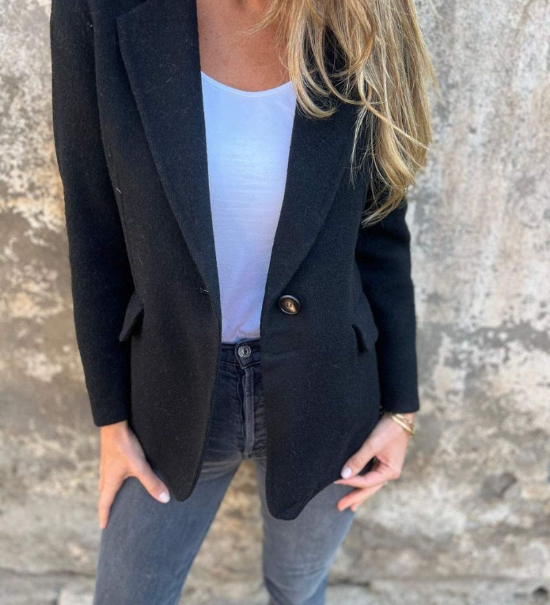 Renée™ – Warm elegance for every season