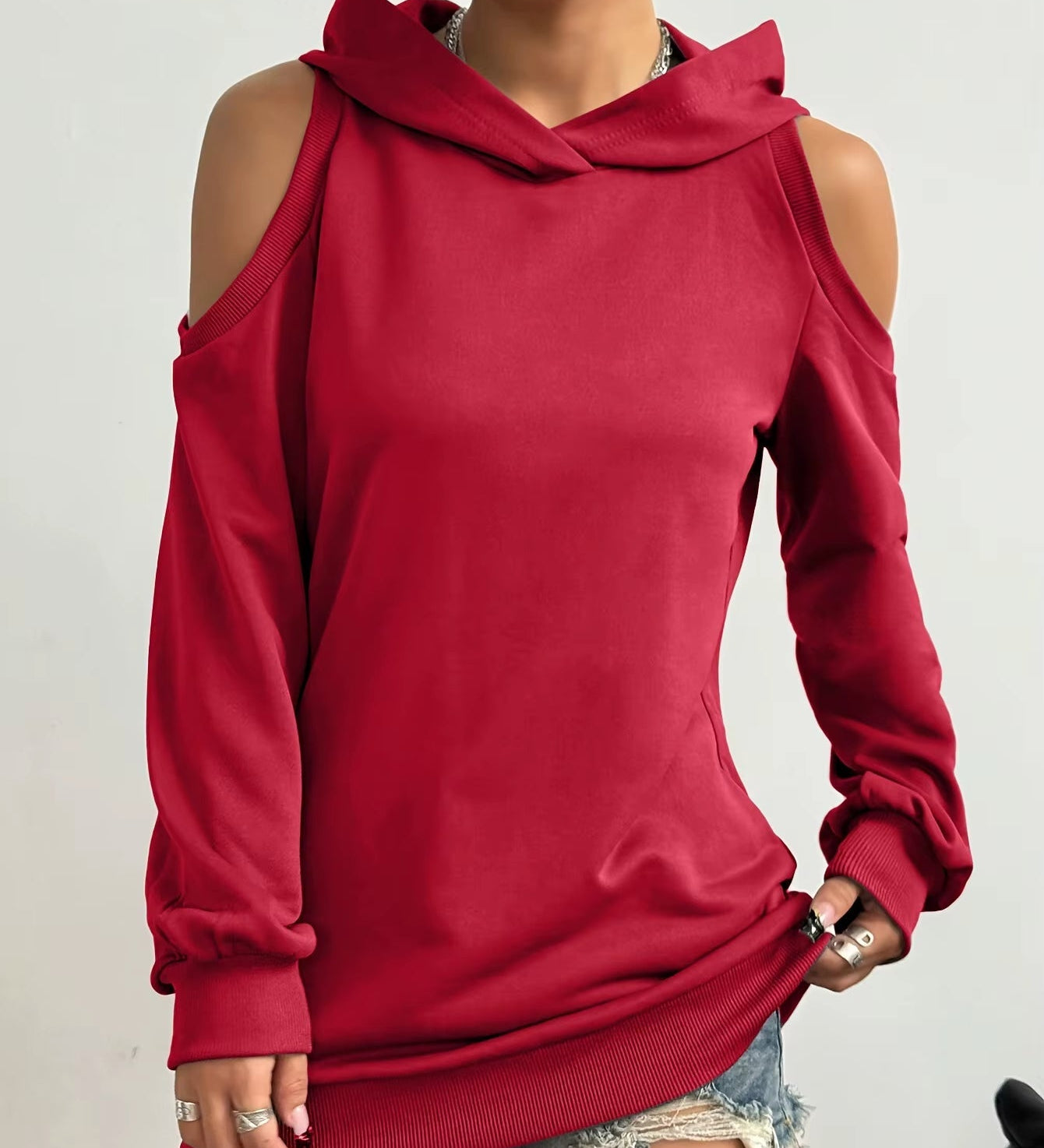 Camélia™ — Elegant Sweatshirt with Cut-Out Shoulders